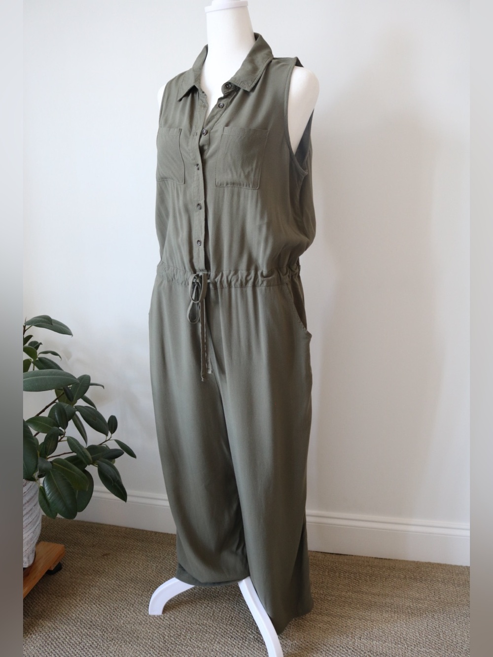 Universal Thread Olive Sleeveless Jumpsuit - Size S